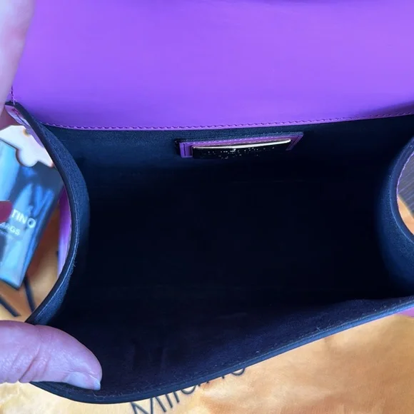 Valentino logo lavender crossbody w/dust bag NWT - Picture 15 of 16
